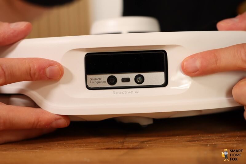 Roborock Qrevo Reactive AI Technologie ist in der Nahaufnahme zu sehen.
